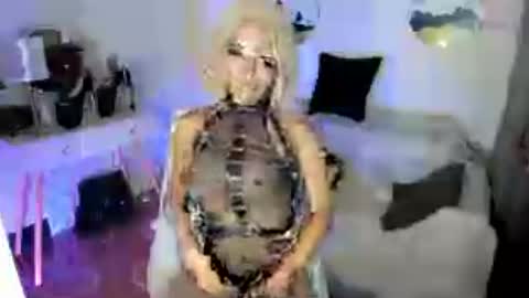 ferrocious_olive69 online show from 16, 6, 2026