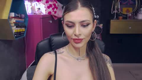 Sarah online show from 3, 3, 2025