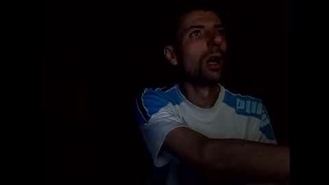 Raised in 90s online show from 9, 4, 2026