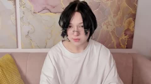 fiamoory online show from 4, 3, 2026