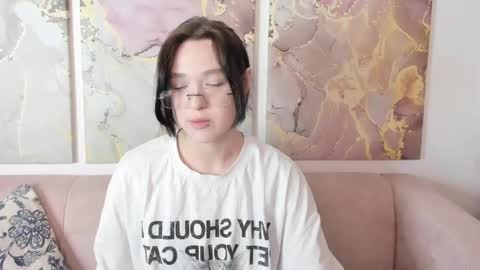 Snapshot of fiamoory chatting on 27, 5, 2026 fiamoory online show from 27, 5, 2026