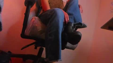   online show from 16, 1, 2025