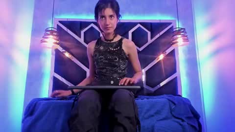   online show from 1, 2, 2025