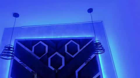   online show from 14, 2, 2025