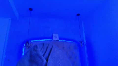   online show from 18, 9, 2025