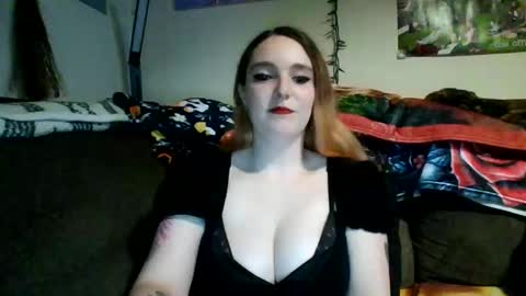 Fiery Red Head online show from 13, 10, 2025
