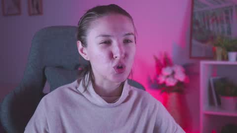 Snapshot of filipinaadams chatting on 14, 12, 2024 cap and Lana online show from 14, 12, 2024