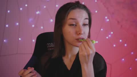 Snapshot of filipinaadams chatting on 8, 1, 2025 cap and Lana online show from 8, 1, 2025