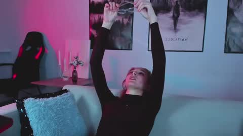 Snapshot of filipinaadams chatting on 13, 2, 2025 cap and Lana online show from 13, 2, 2025