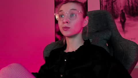 Snapshot of filipinaadams chatting on 7, 3, 2025 cap and Lana online show from 7, 3, 2025