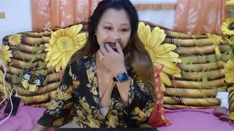 Yhen online show from 5, 1, 2025