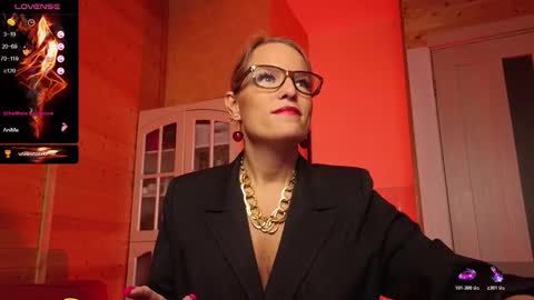 Lady online show from 28, 11, 2025