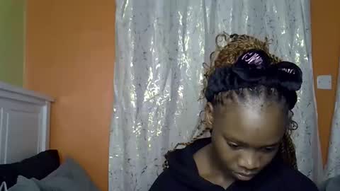 fine_queen12 online show from 9, 9, 2025