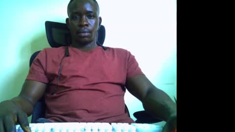 Snapshot of fineebony chatting on 29, 4, 2026 HOT AND SWEET online show from 29, 4, 2026