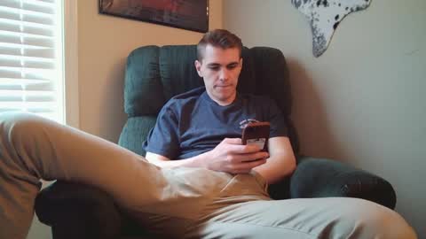 Snapshot of finnabun33 chatting on 30, 4, 2026 Jake I am Bicurious online show from 30, 4, 2026