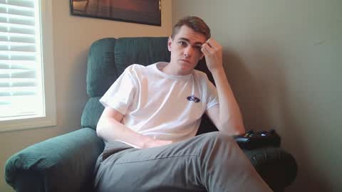 Snapshot of finnabun33 chatting on 9, 5, 2026 Jake I am Bicurious online show from 9, 5, 2026