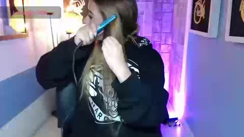 Fiorellaa online show from 10, 9, 2025