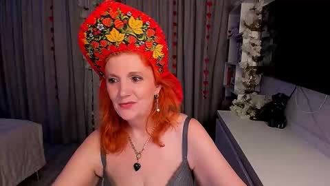 Snapshot of fire_foxone chatting on 12, 11, 2025 FireFox online show from 12, 11, 2025