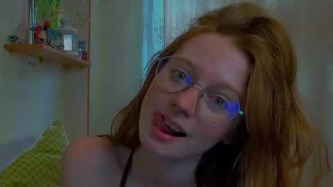 Snapshot of fire_luna chatting on 15, 6, 2026 fire_luna online show from 15, 6, 2026