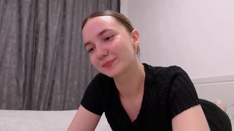 fireflies_fly_ online show from 16, 11, 2025