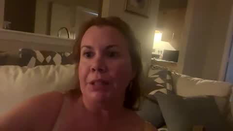 Snapshot of firefly6983 chatting on 6, 11, 2025 firefly6983 online show from 6, 11, 2025