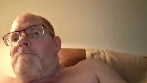 Hercomeonmyface online show from 9, 1, 2025