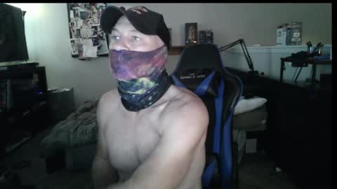 Snapshot of fit_beast chatting on 8, 11, 2025 fit_beast online show from 8, 11, 2025