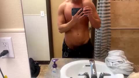 Snapshot of fitandhard3 chatting on 12, 2, 2026 fitandhard3 online show from 12, 2, 2026