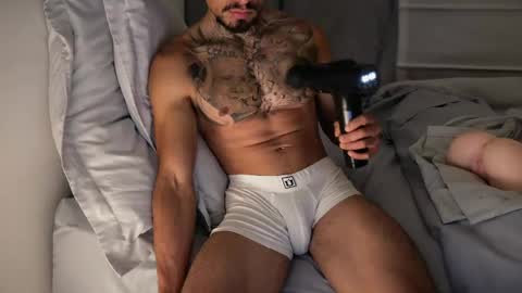 Snapshot of fitjacques chatting on 7, 6, 2026 fitjacques online show from 7, 6, 2026