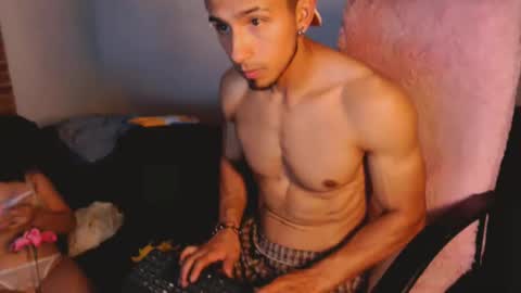 Snapshot of fitnescalientes chatting on 6, 12, 2024 fitnescalientes online show from 6, 12, 2024