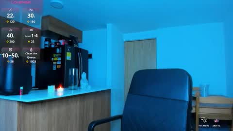 Snapshot of fitnolan chatting on 22, 10, 2025 Elias Valencia online show from 22, 10, 2025