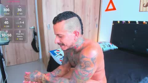 Snapshot of fitnolan chatting on 10, 11, 2025 Elias Valencia online show from 10, 11, 2025