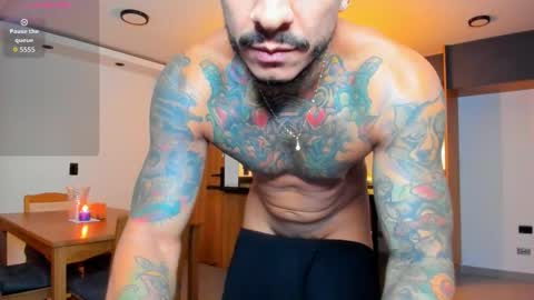 Snapshot of fitnolan chatting on 15, 12, 2025 Elias Valencia online show from 15, 12, 2025