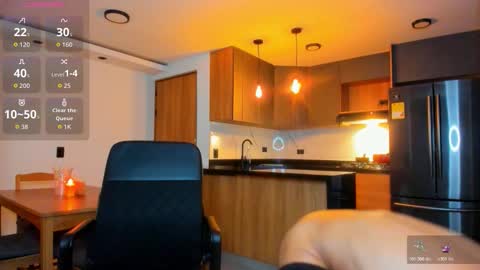 Snapshot of fitnolan chatting on 16, 12, 2025 Elias Valencia online show from 16, 12, 2025