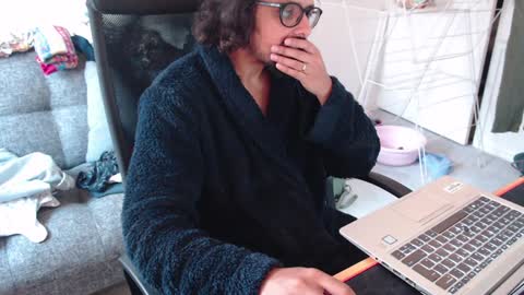 fizz6572 online show from 16, 12, 2024