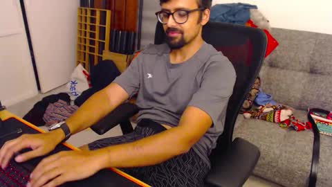 fizz6572 online show from 17, 10, 2025