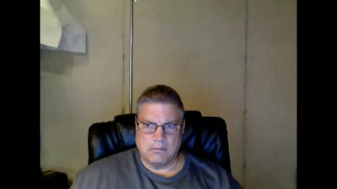 Snapshot of fletch32 chatting on 26, 10, 2025 jd online show from 26, 10, 2025