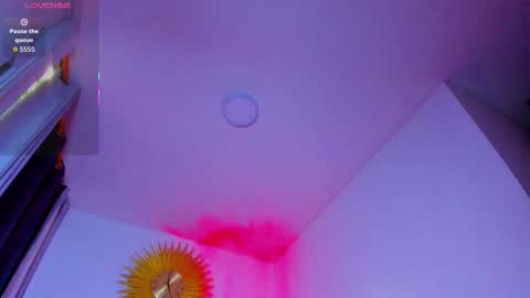 Flex Taylor  online show from 15, 12, 2025