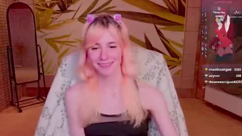 Snapshot of fleximona chatting on 2, 8, 2026 FlexiMona online show from 2, 8, 2026