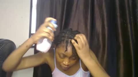 Snapshot of flirty_xxbonny chatting on 31, 5, 2026 flirty_xxbonny online show from 31, 5, 2026