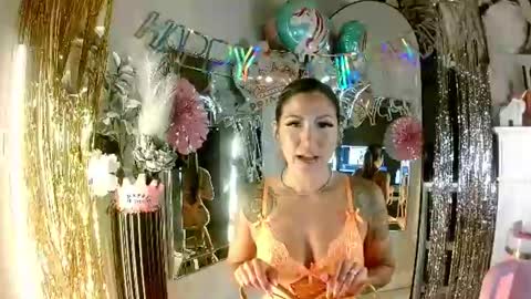 Snapshot of flobella chatting on 4, 8, 2026 Flobella online show from 4, 8, 2026