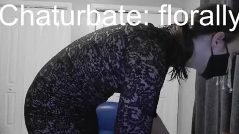 Snapshot of florally chatting on 14, 5, 2026 Florally Mille Bun online show from 14, 5, 2026