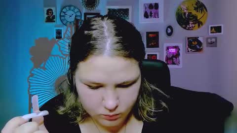 florenceanderson_ online show from 6, 10, 2025