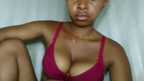 florencia011 online show from 3, 12, 2025