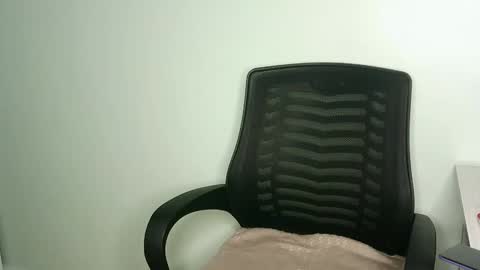 flower748 online show from 10, 4, 2026