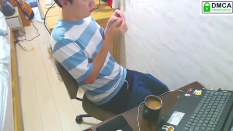 Snapshot of flowerbox chatting on 21, 6, 2026 flowerbox online show from 21, 6, 2026