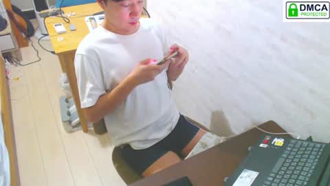 Snapshot of flowerbox chatting on 29, 6, 2026 flowerbox online show from 29, 6, 2026