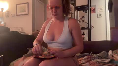 Snapshot of flowerfreak chatting on 17, 10, 2025 Flower Freak online show from 17, 10, 2025