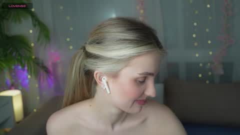 Adeline online show from 20, 1, 2025