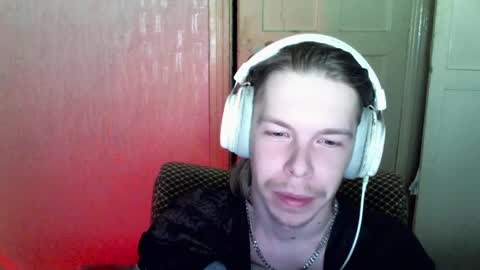 Snapshot of fluffy_boney chatting on 1, 1, 2025 Alexey online show from 1, 1, 2025